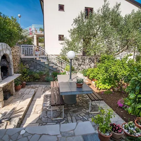 Ana S Apartment Krk Town