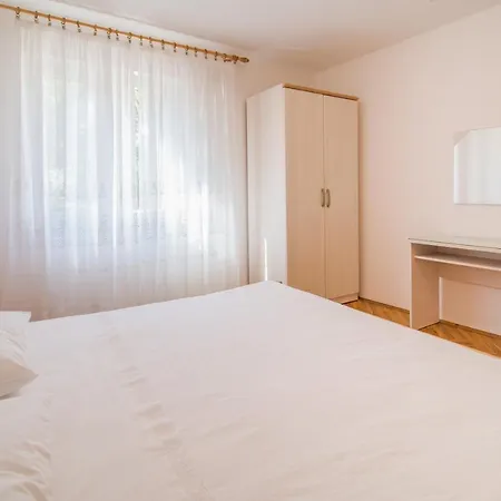 Apartment Ana S