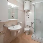 Ana S *